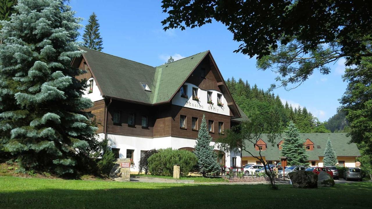 Pension Skaly Тепліце-над-Метуї Екстер'єр фото